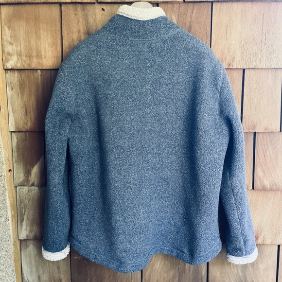 Disneyland Embroidered Winnie the Pooh  Fleece on Faux Fur Jacket size M - Picture 11 of 13